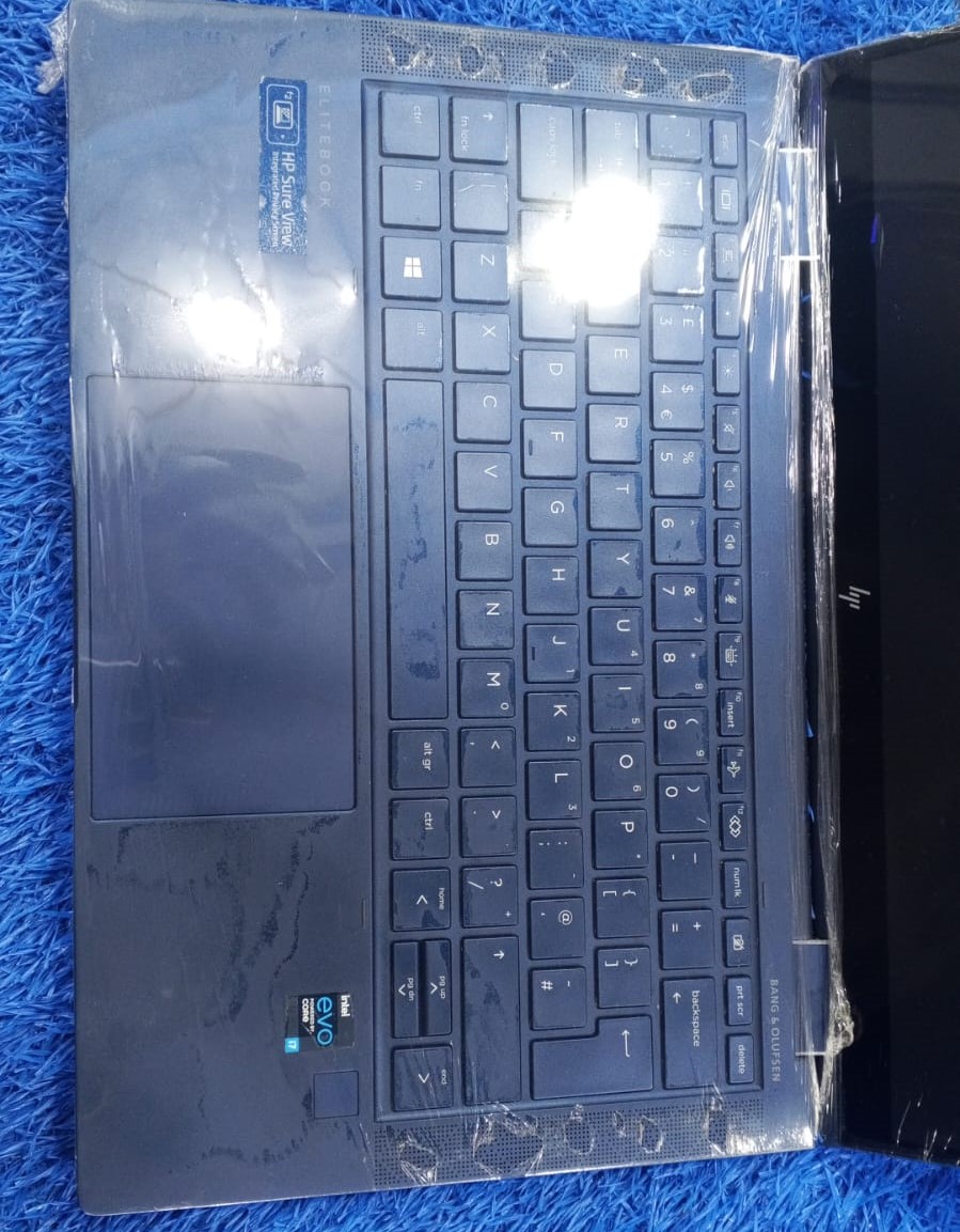 HP EliteBook Dragonfly